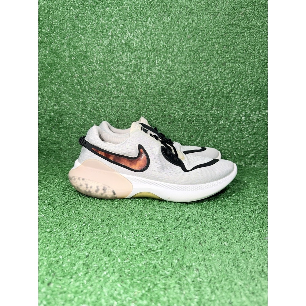 Nike Joyride Womens Size 7 White Pink Running Shoes Comfort Athletic Sneakers